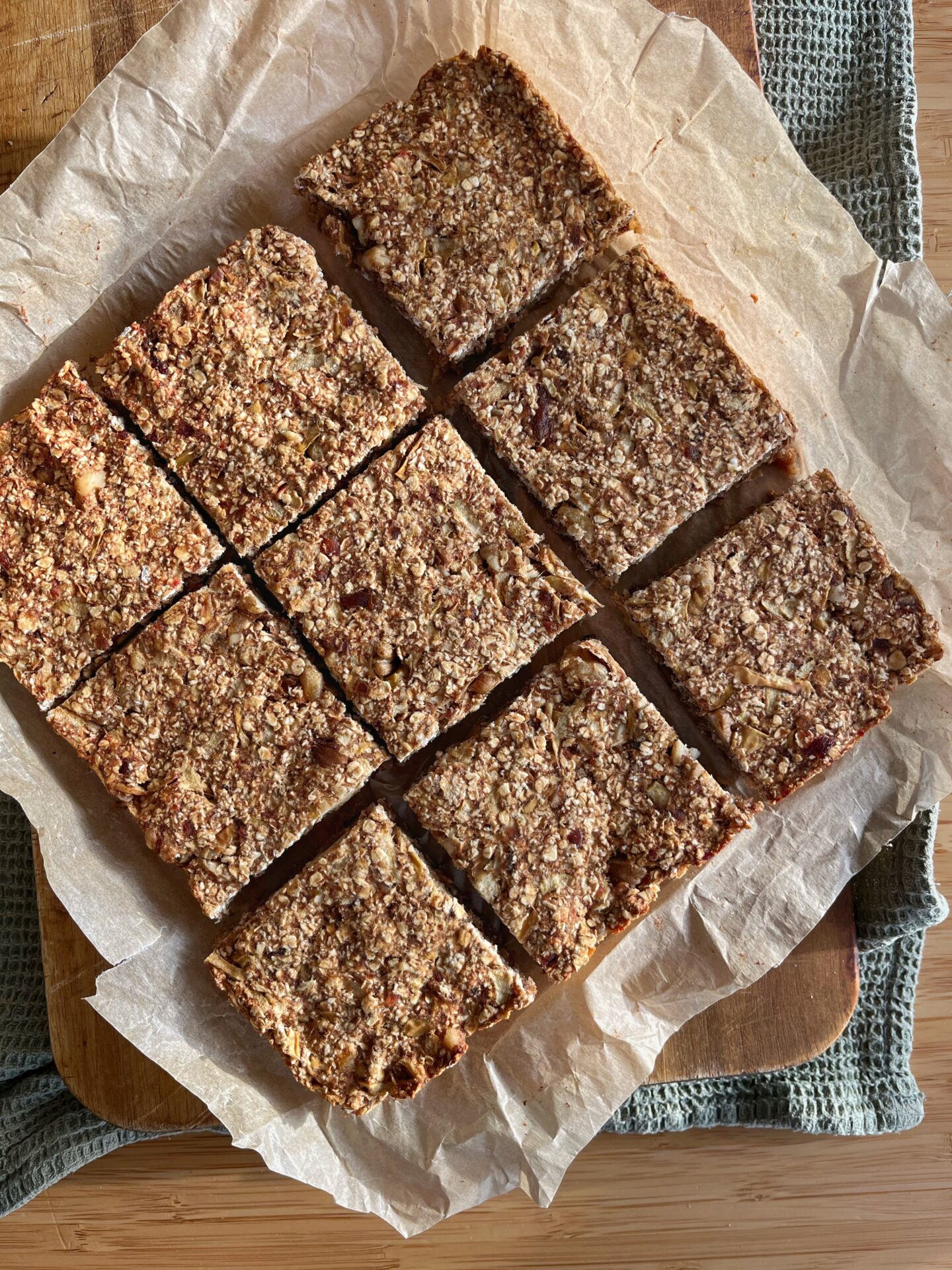 Apple Cinnamon Flapjacks
